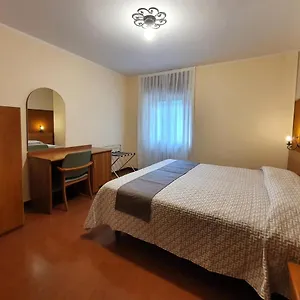 https://altavilla-albergo-meuble.it-lombardy.com